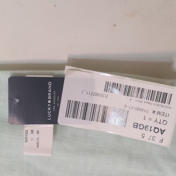 Lucky Brand top - Picture 3 of 5